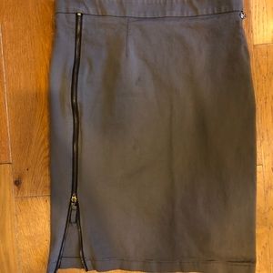 View In Style Sage zipper pencil skirt